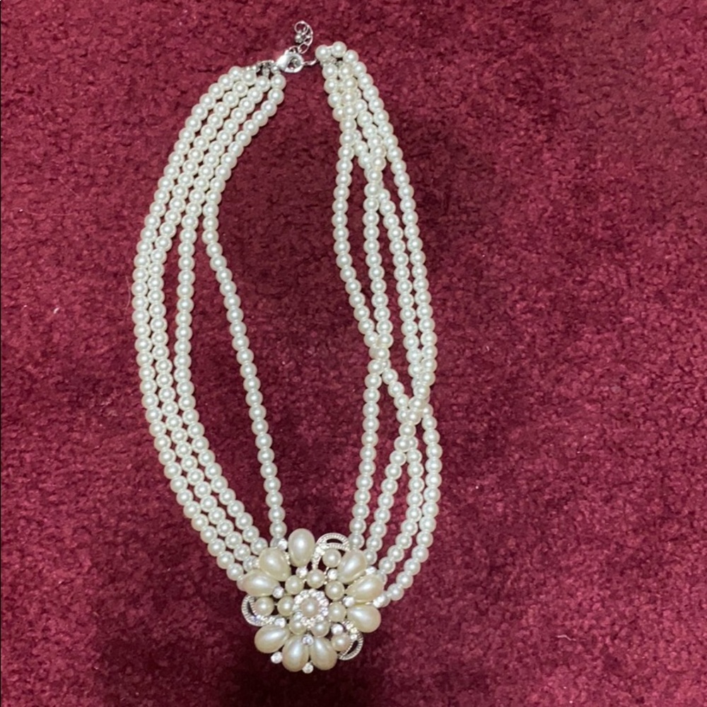 Pearl necklace set